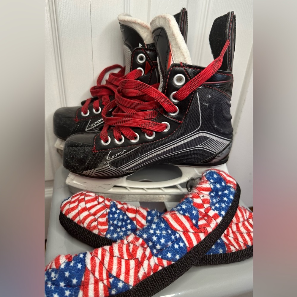 Bauer vapor 500 youth hockey skates youth size 1